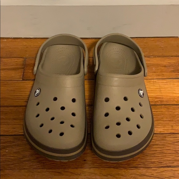CROCS Shoes - Tan Crocs women’s size 8, men’s size 6